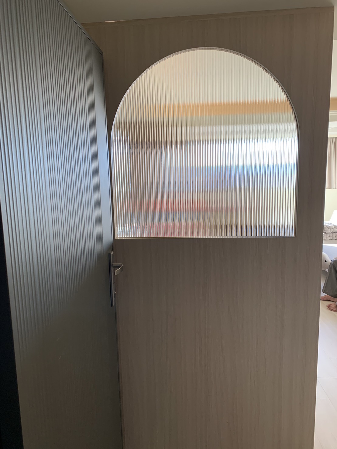 訂製長虹玻璃屏風